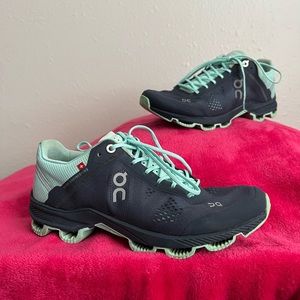 On Cloud Cloudsurfer Blue Running Swiss Engineered Shoes Womens Size 6